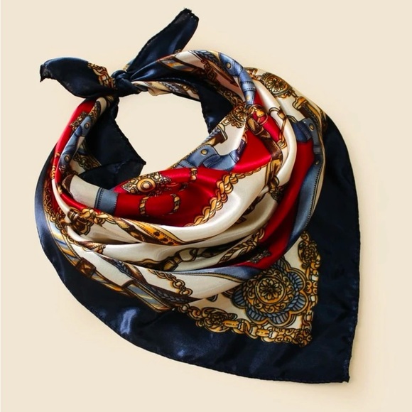 CHAIN PRINT BANDANA SCARF!! - Picture 4 of 5